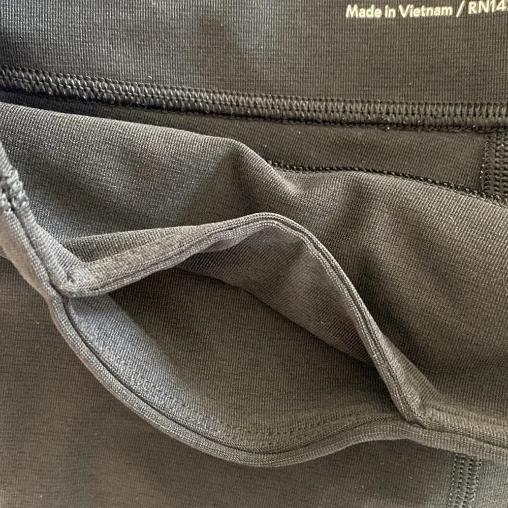 Outdoor Voices warm up bike shorts women’s small EUC black